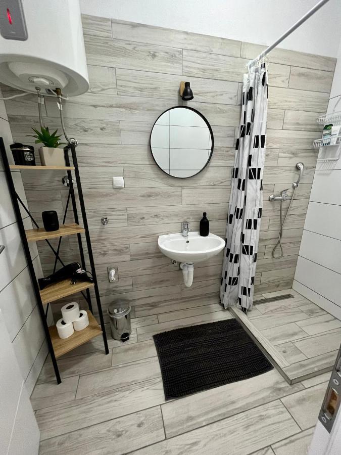 ביוגראד נה מורו Apartments Fortuna מראה חיצוני תמונה